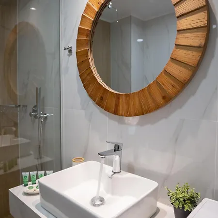 Mardinik Aparthotel 4*